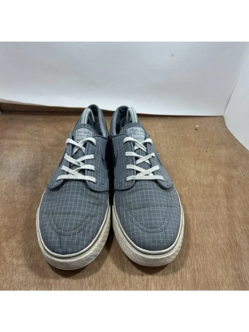 Nike please review
